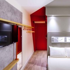 Отель ibis budget Luton Airport сейф в номере