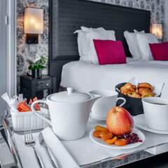 Отель Maison Astor Paris, Curio Collection by Hilton в номере