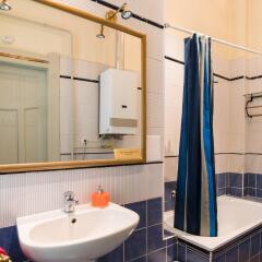 Отель Downtown Oasis Guesthouse ванная фото 2