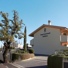 Отель Borgo Castel Savelli с домашними животными