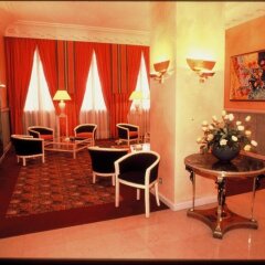 Отель Globe et Cecil Hôtel развлечения