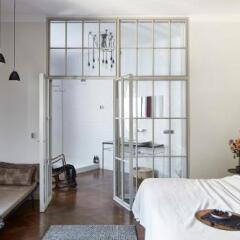 Отель Between Us Bed and Breakfast Варшава комната для гостей фото 5