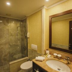 Intourist Batumi Hotel & Casino ванная фото 2