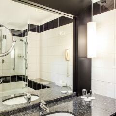 Отель Radisson Blu Sky ванная