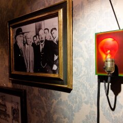 Отель Motel One München - Deutsches Museum Германия, Мюнхен - отзывы, цены и фото номеров - забронировать отель Motel One München - Deutsches Museum онлайн сейф в номере