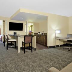 Отель Hampton Inn & Suites Columbus - Downtown удобства в номере фото 2