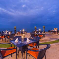 Отель Wora Bura Hua Hin Resort and Spa пляж