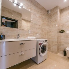 Отель BillBerry Apartments - Rajska Suites Польша, Гданьск - отзывы, цены и фото номеров - забронировать отель BillBerry Apartments - Rajska Suites онлайн ванная фото 2