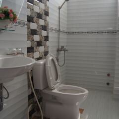 Отель Ho Xuan Huong Villa Далат ванная