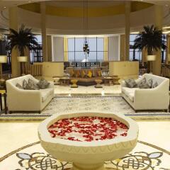 Отель Hilton Ras Al Khaimah Resort & Spa интерьер отеля фото 3