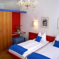 Отель Altstadthotel Wolf Зальцбург комната для гостей