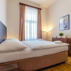 Отель V Lesicku Residence Прага комната для гостей