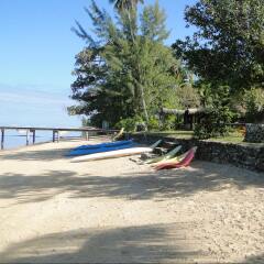 Отель Linareva Moorea Beach Resort Французская Полинезия, Муреа - отзывы, цены и фото номеров - забронировать отель Linareva Moorea Beach Resort онлайн парковка
