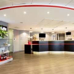Отель Kyriad Paris Nord Porte de St Ouen интерьер отеля