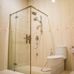 Отель Charming Holiday Lodge Мальдивы, Хулхудху (Атолл Адду) - отзывы, цены и фото номеров - забронировать отель Charming Holiday Lodge онлайн Хулхудху (Атолл Адду) ванная фото 2