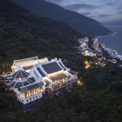 Отель InterContinental Danang Sun Peninsula Resort пляж