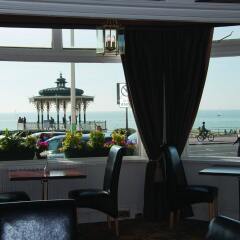The Brighton Hotel гостиничный бар