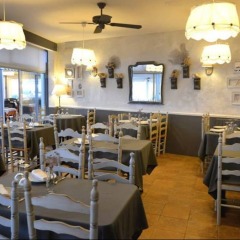 Отель Hostal Restaurant Sa Malica Бланес питание