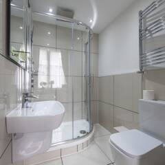 Отель Ballantrae Hotel At The West End Великобритания, Эдинбург - отзывы, цены и фото номеров - забронировать отель Ballantrae Hotel At The West End онлайн ванная