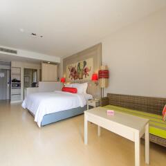 Отель Ramada by Wyndham Phuket Deevana Patong Улучшенный номер с различными типами кроватей