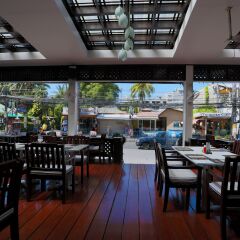 Отель Days Inn by Wyndham Patong Beach Phuket Таиланд, Карон-Бич - 1 отзыв об отеле, цены и фото номеров - забронировать отель Days Inn by Wyndham Patong Beach Phuket онлайн гостиничный бар