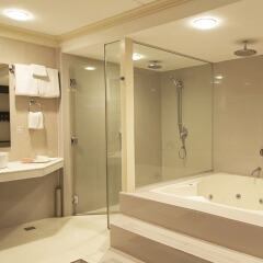 Отель Best Western Hotel La Corona Manila Филиппины, Манила - 2 отзыва об отеле, цены и фото номеров - забронировать отель Best Western Hotel La Corona Manila онлайн ванная фото 2