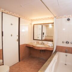 Отель LMB Hotel Индия, Джайпур - отзывы, цены и фото номеров - забронировать отель LMB Hotel онлайн ванная