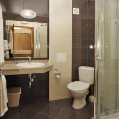 Отель Relax Holiday Complex & Spa Болгария, Свети Влас - отзывы, цены и фото номеров - забронировать отель Relax Holiday Complex & Spa онлайн ванная
