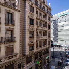 Отель Apartamento Travel Habitat Eixample