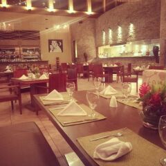 Отель Indura Beach & Golf Resort, Curio Collection by Hilton питание