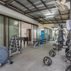Patong Pearl Hotel фитнесс-зал