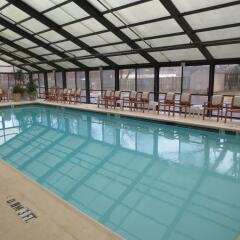 Отель Comfort Inn University Center бассейн фото 3