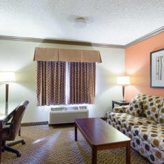 Отель Quality Inn And Suites Beaumont США, Бомонт - отзывы, цены и фото номеров - забронировать отель Quality Inn And Suites Beaumont онлайн комната для гостей фото 5
