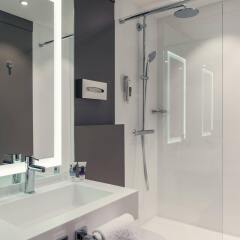 Отель Mercure Paris Tour Eiffel Grenelle ванная фото 2