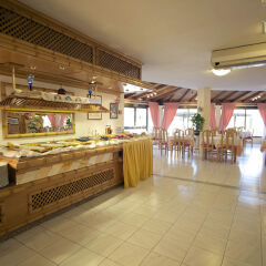 Отель Aparthotel Alcúdia Beach гостиничный бар