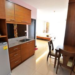 Апартаменты Kaewfathip Apartment Паттайя в номере