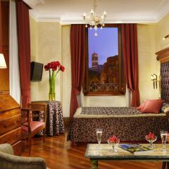 Forum Hotel 4* Люкс с различными типами кроватей фото 5