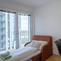 Апартаменты FeelGood Apartments Seestadt Green Living Вена комната для гостей фото 2