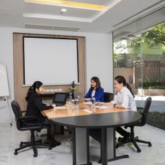 Отель Adelphi Grande Sukhumvit By Compass Hospitality Бангкок помещение для мероприятий фото 2