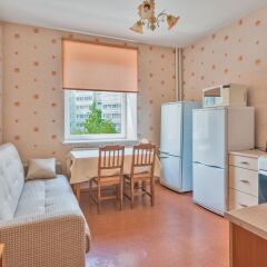 Отель Flathome24 Near Metro Komendanskiy Prospect Санкт-Петербург в номере фото 2