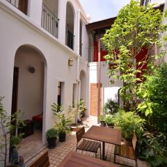 Neighbor Phuthon Boutique Hostel Бангкок фото 10