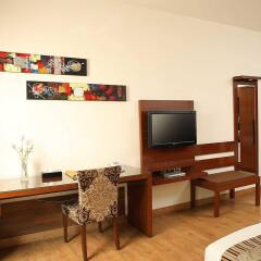 Отель Ahuja Residency Sunder Nagar удобства в номере