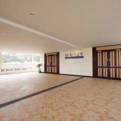 Отель Kata Sea Breeze Resort парковка