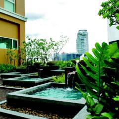 The Narathiwas Hotel & Residence Sathorn Bangkok фото 6