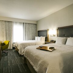 Hampton Inn & Suites Dallas/Ft. Worth Airport South in Fort Worth, United States of America from 137$, photos, reviews - zenhotels.com guestroom