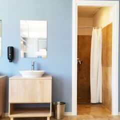 Inhawi Hostel Слима ванная