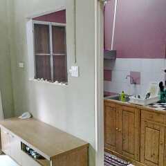 Отель Aree Guesthouse5 пляж Банг-Тао в номере фото 2