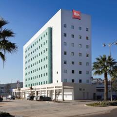 Отель ibis Tanger City Center Марокко, Танжер - отзывы, цены и фото номеров - забронировать отель ibis Tanger City Center онлайн парковка