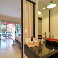Отель Red Ginger Chic Resort удобства в номере