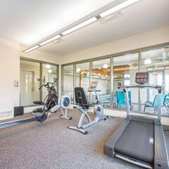 Comfort Inn Suites In Campbell River Canada From 118 Photos